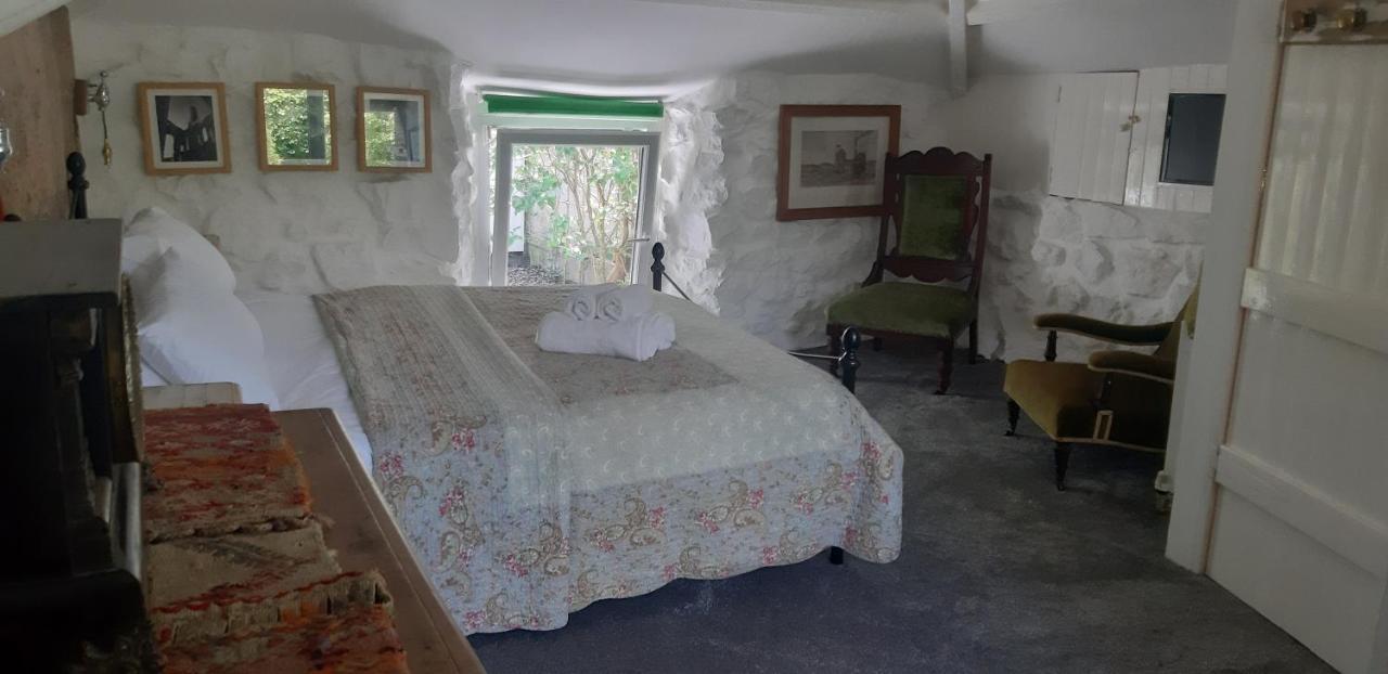 Cozy Carbence Cottage Carbis Bay Bagian luar foto
