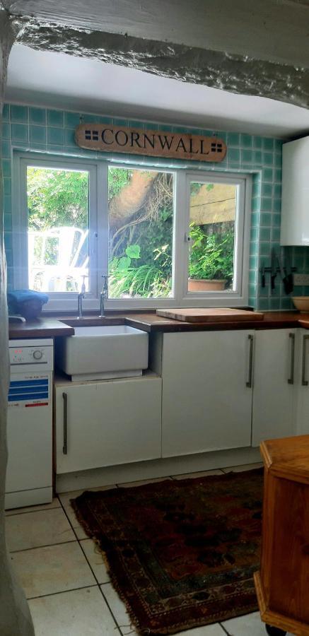 Cozy Carbence Cottage Carbis Bay Bagian luar foto
